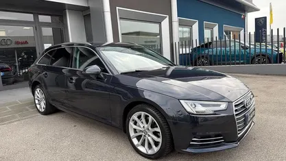 Usata Audi A4 Business 190 CV (139 kW) 2019 Grigio Station wagon