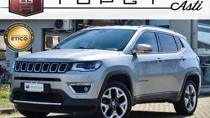 Begagnad Jeep Compass Limited 140 HK (102 kW) 2018 Silver SUV