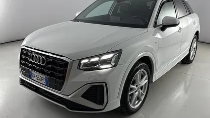 Bianco Usata 2023 Audi Q2 S-Line SUV | 28.900 € (Buon prezzo)