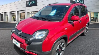 Begagnad Fiat Panda Cross Cross 70 HK (51 kW) 2024 Röd Halvkombi