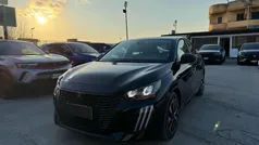 Nero Nuova 2025 Peugeot 208 Style Due volumi | 17.900 € (Buon prezzo)