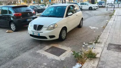 Usata Lancia Ypsilon 77 CV (56 kW) 2009 Bianco Utilitaria