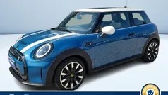 Blu metallizzato Usata 2023 Mini Cooper SE Due volumi | 22.000 € (Buon prezzo)