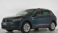 Verde Usata 2023 VW Tiguan Life SUV | 31.800 € (Buon prezzo)