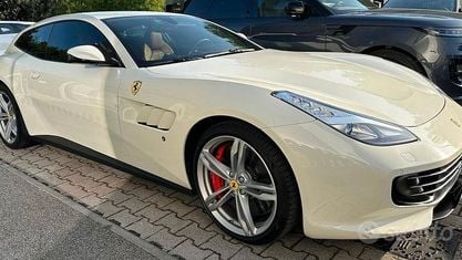 Usata Ferrari GTC4Lusso 610 CV (448 kW) 2017 Bianco Station wagon