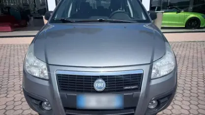 Usata Fiat Sedici Dynamic 120 CV (88 kW) 2007 Grigio SUV