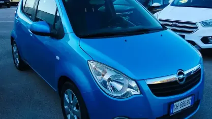 Usata Opel Agila 86 CV (63 kW) 2010 Blu Utilitaria