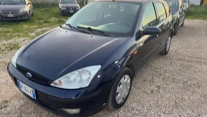 Usata Ford Focus Ambiente 90 CV (66 kW) 2002 Berlina