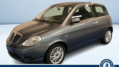 Grigio metallizzato Usata 2010 Lancia Ypsilon Due volumi | 8200 €