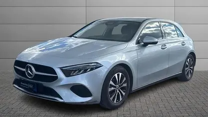 Usata Mercedes A180 Advanced 116 CV (85 kW) 2025 Grigio Berlina