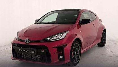 Usado Toyota Yaris 261 CV (191 kW) 2023 Rojo Utilitario