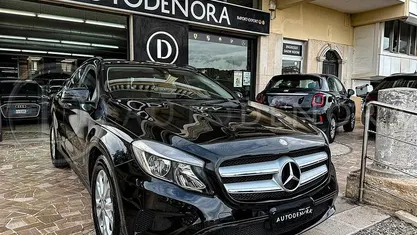 Nero Usata 2017 Mercedes GLA180 Premium SUV | 15.490 € (Buon prezzo)