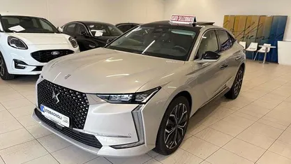 Grigio Usata 2024 DS Automobiles DS4 Opera Tre volumi | 25.600 € (Buon prezzo)