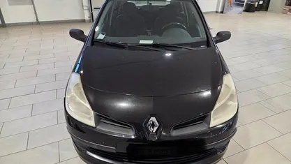 Usata Renault Clio II Dynamique 75 CV (55 kW) 2009 Nero Berlina