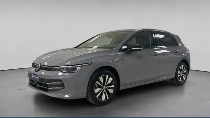 Usata VW Golf VIII Style 150 CV (110 kW) 2025 Grigio pastello Berlina
