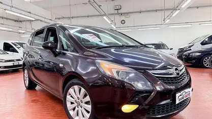 Usata Opel Zafira 150 CV (110 kW) 2013 Marrone Monovolume