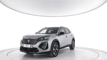 Usata Peugeot 2008 Allure 101 CV (74 kW) 2025 Grigio SUV