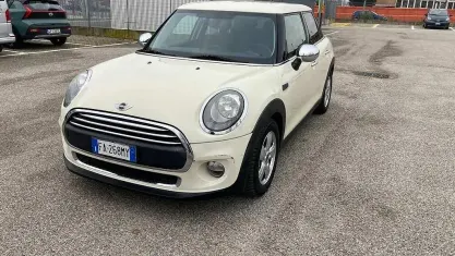Usata Mini One D Business 95 CV (69 kW) 2015 Bianco Utilitaria
