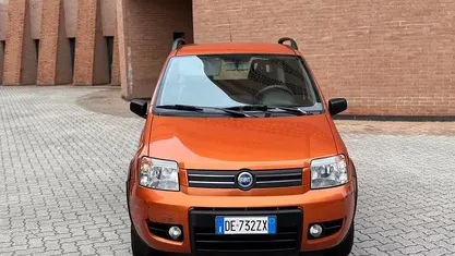 Usata Fiat Panda 4x4 Climbing 60 CV (44 kW) 2007 Other Utilitaria