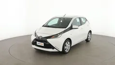 Bianco Usata 2015 Toyota Aygo Cool Due volumi | 7399 € (Buon prezzo)