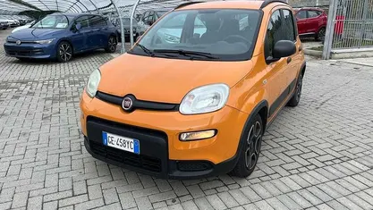 Arancione Usata 2021 Fiat Panda S Due volumi | 8490 € (Buon prezzo)