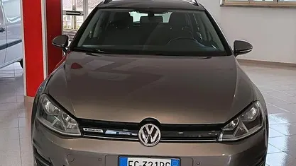 Usata VW Golf VII Executive 110 CV (80 kW) 2016 Grigio Station wagon