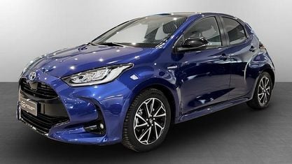 Usata Toyota Yaris Hybrid Lounge 92 CV (67 kW) 2021 Blu Utilitaria