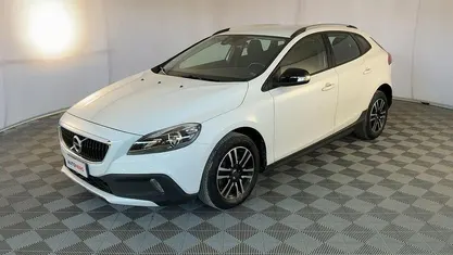 Bianco Usata 2017 Volvo V40 CC Business Edition Station wagon | 13.299 € (Buon prezzo)