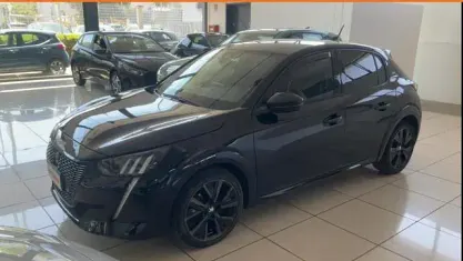 Usata Peugeot 208 GT 101 CV (74 kW) 2023 Nero Utilitaria