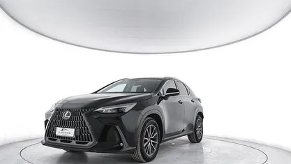 Usata Lexus NX350h Luxury Line 190 CV (139 kW) 2022 Nero SUV