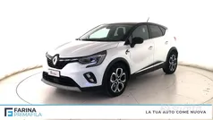 Bianco tetto nero Usata 2022 Renault Captur Intens SUV | 15.900 € (Super prezzo)