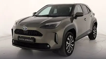 Usata Toyota Yaris Cross Trend 116 CV (85 kW) 2022 Oxide bronze SUV