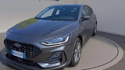 Usata Ford Focus ST-Line 125 CV (91 kW) 2023 Magnetic grey Berlina