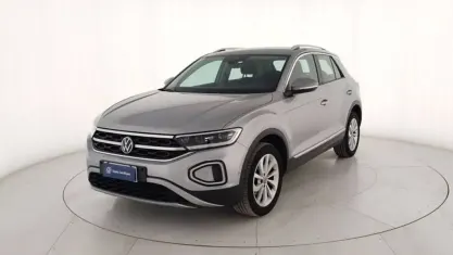 Usata VW T-Roc Style 110 CV (80 kW) 2023 Grigio SUV