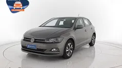 Limestone grey metallizzato Usata 2021 VW Polo Comfortline Tre volumi | 16.000 € (Buon prezzo)