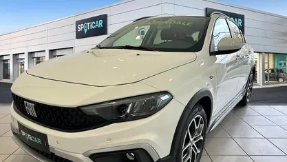 Usata Fiat Tipo 131 CV (96 kW) 2024 Utilitaria