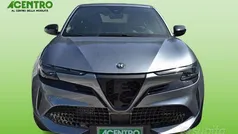 Gray Nuova 2025 Alfa Romeo Junior Edizione Speciale Tre volumi | 29.900 € (Buon prezzo)
