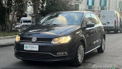 Grigio Usata 2017 VW Polo Comfortline Tre volumi | 7500 € (Ottimo prezzo)