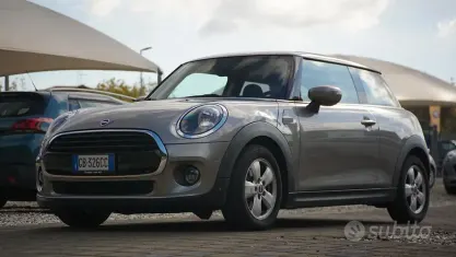 Usata Mini Cooper 136 CV (100 kW) 2020 Grigio Utilitaria