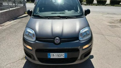 Usata Fiat Panda Lounge 86 CV (63 kW) 2017 Grigio Utilitaria