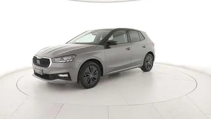 Usata Skoda Fabia 80 CV (58 kW) 2025 Grigio graphite metallizzato nero tulipano perlato Berlina