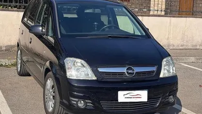 Usata Opel Meriva 90 CV (66 kW) 2010 Monovolume