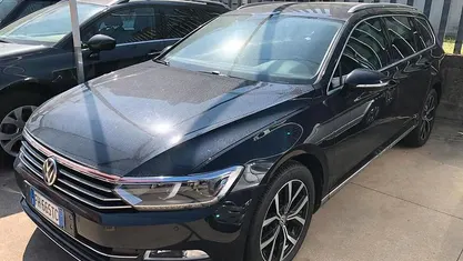 Viola Usata 2017 VW Passat Executive Station wagon | 12.900 € (Buon prezzo)