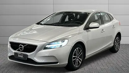 Usata Volvo V40 Business Edition 120 CV (88 kW) 2019 Blu Berlina