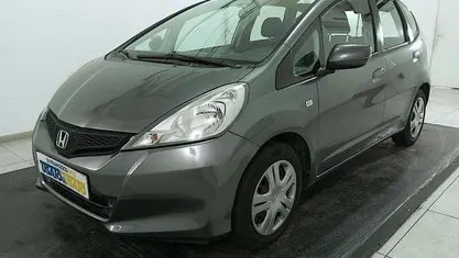 Grigio metallizzato Usata 2011 Honda Jazz Elegance Due volumi | 4970 € (Buon prezzo)