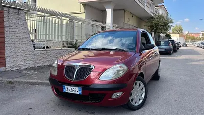 Arancione Usata 2004 Lancia Ypsilon Due volumi | 1850 € (Buon prezzo)