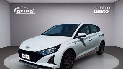 Usata Hyundai i20 100 CV (73 kW) 2024 Atlas white Utilitaria