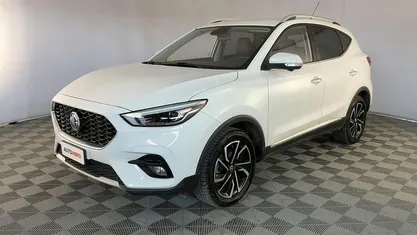 Usata MG ZS Luxury 111 CV (81 kW) 2024 Bianco SUV