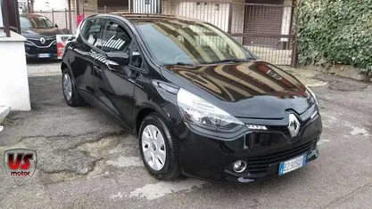 Nero Usata 2015 Renault Clio IV Tre volumi | 6999 € (Buon prezzo)