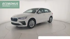 Bianco magnolia Nuova 2025 Skoda Scala Selection Due volumi | 21.400 € (Buon prezzo)